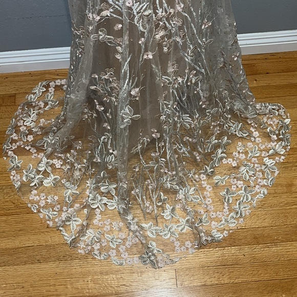 Mac Duggal Floral Embroidered Corset Bodice Gown NWT - Picture 6 of 17
